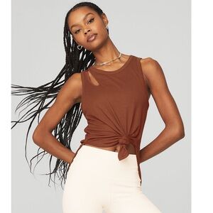 Alo | Ribbed Peak Tank | XS